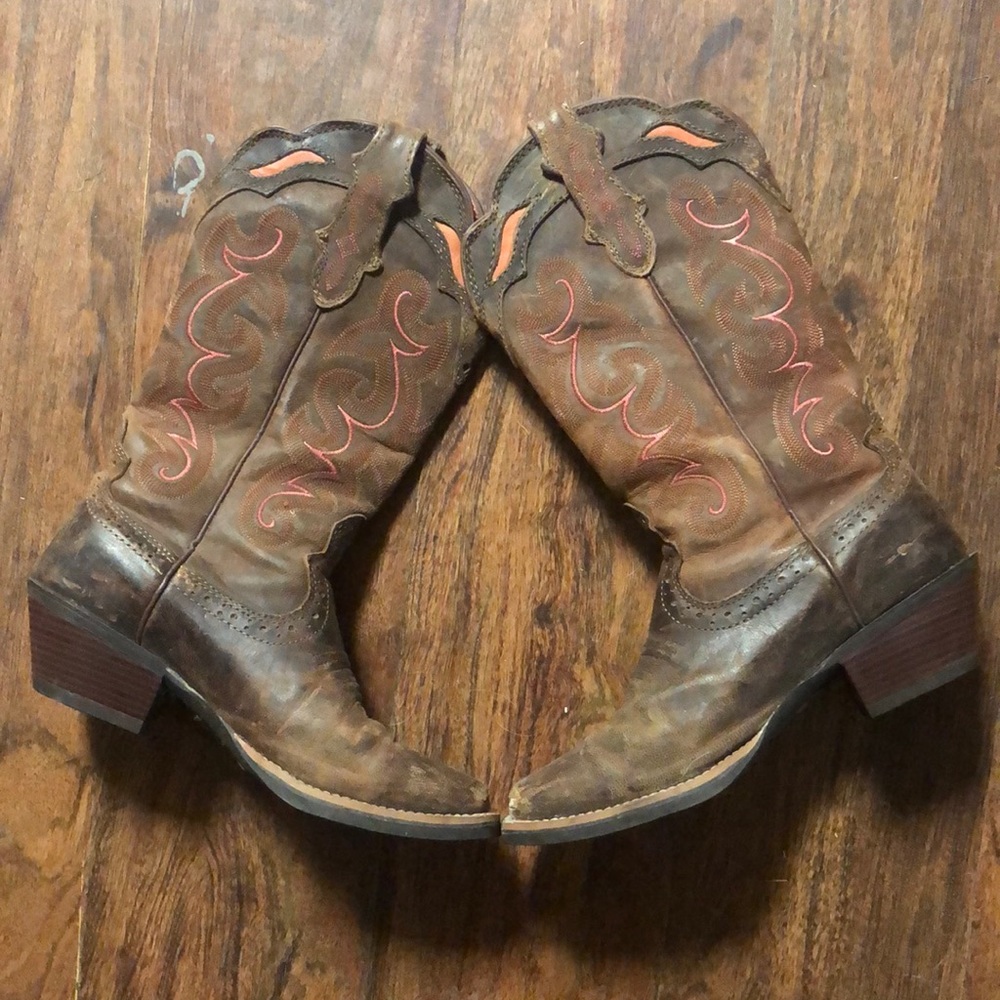 Western boots women’s 6 skinny square toe